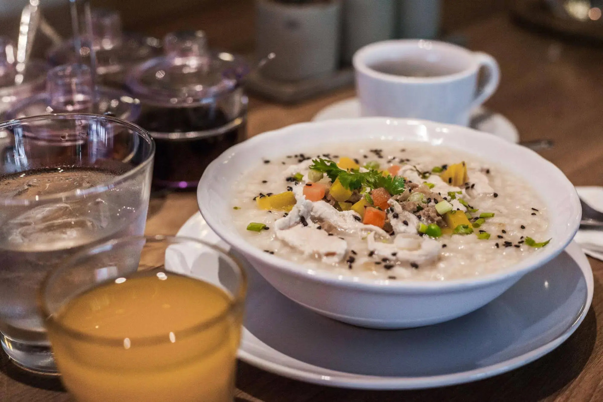 De Botan Srinakarin Hotel & Residence