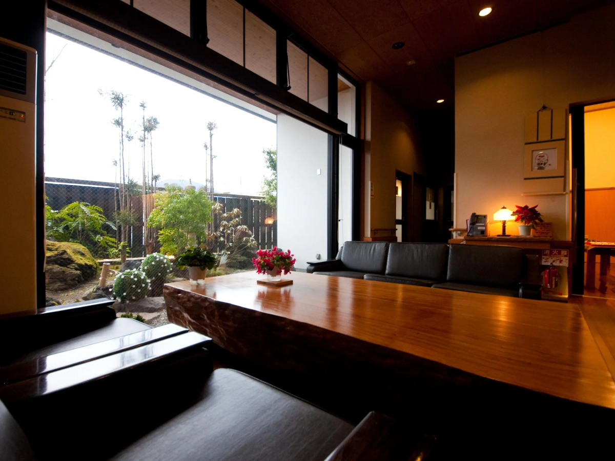 Yufuin Yawaraginosato Yadoya