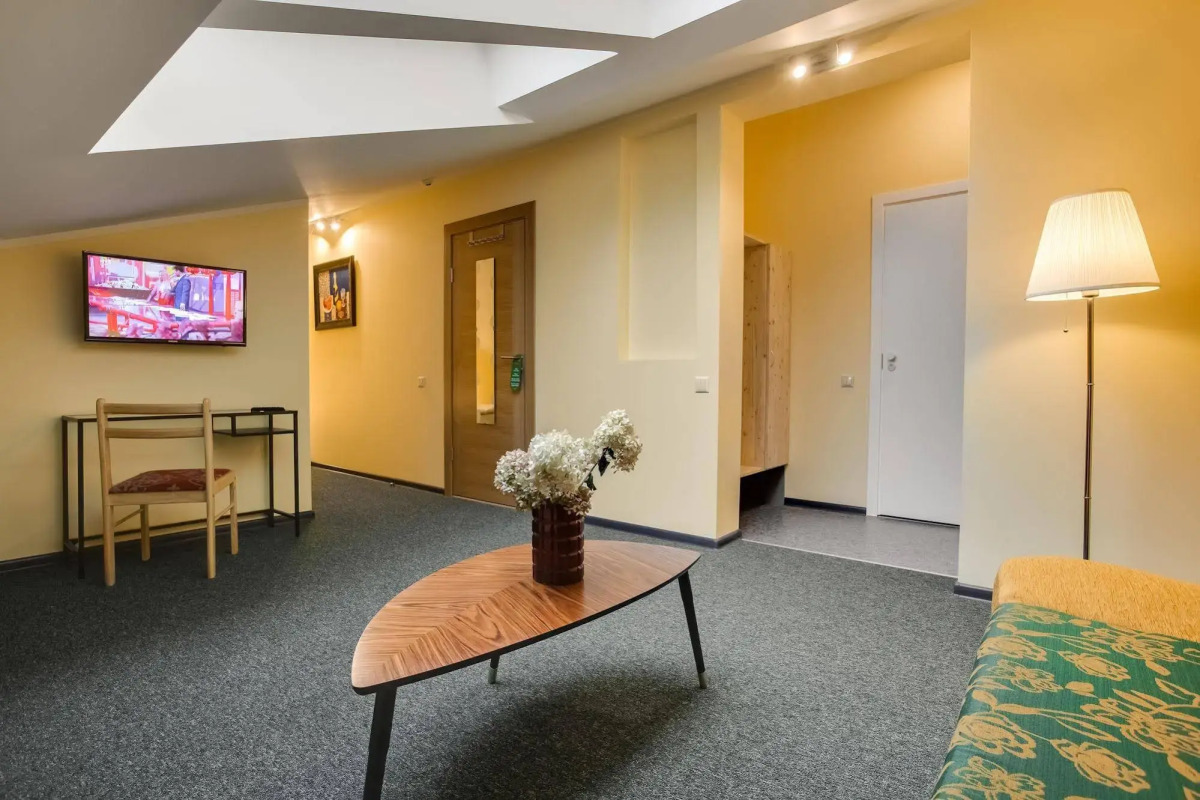 Отель Augustine