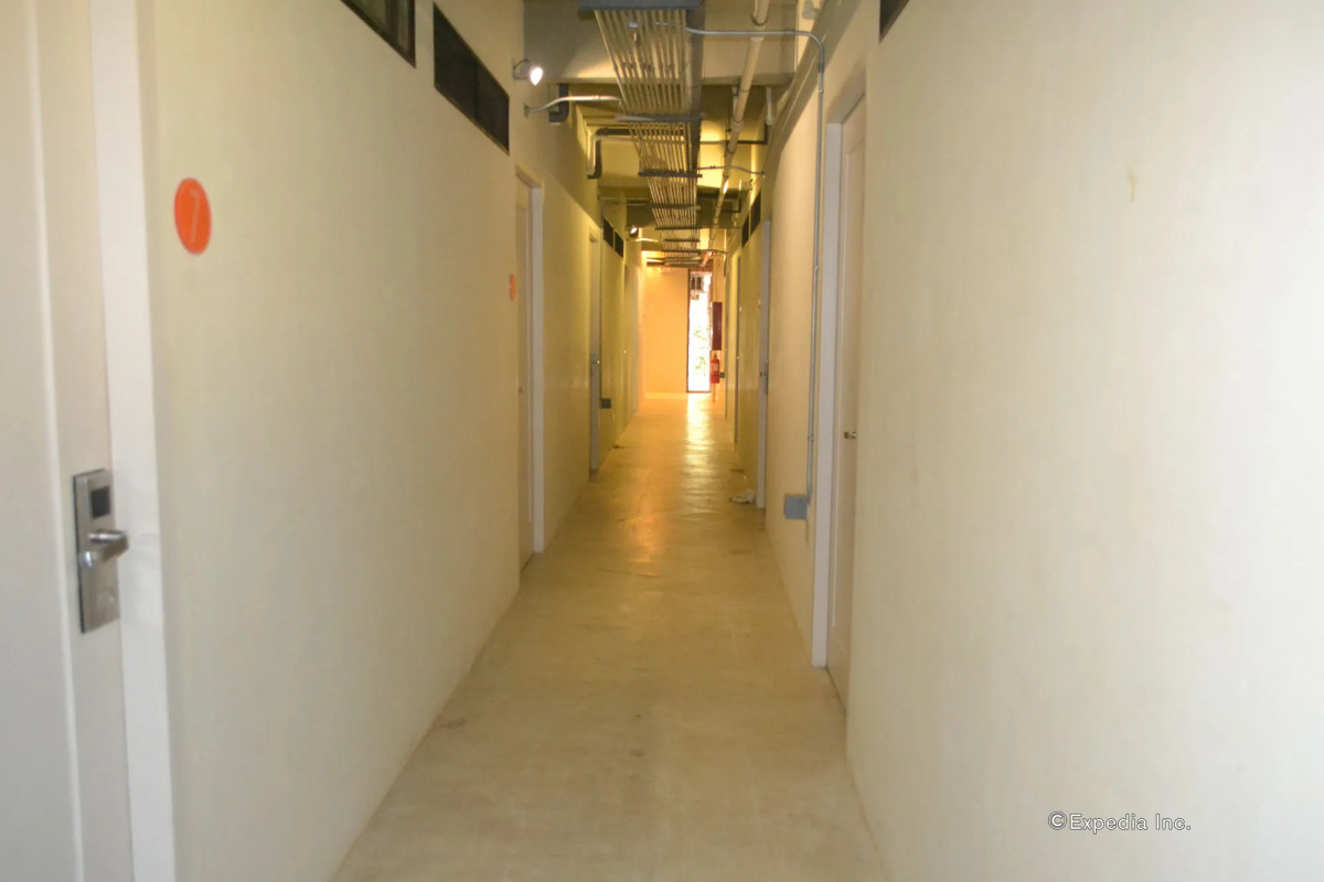 Spin Designer Hostel