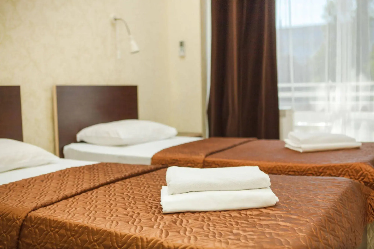 Отель Суббота