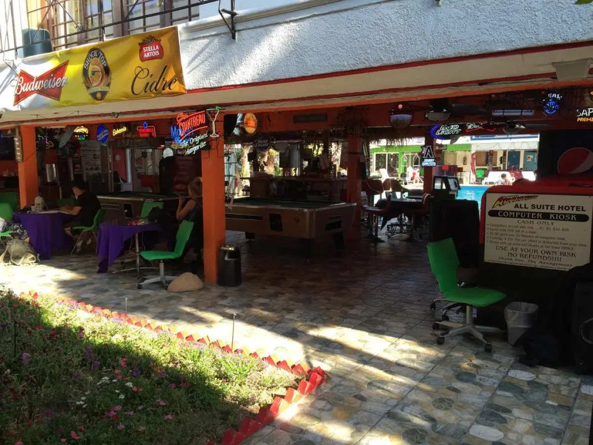 Los Angeles Backpackers Paradise Hostel