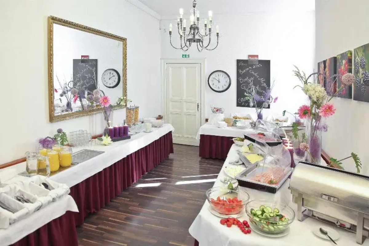 City 54 Hotel and Hostel