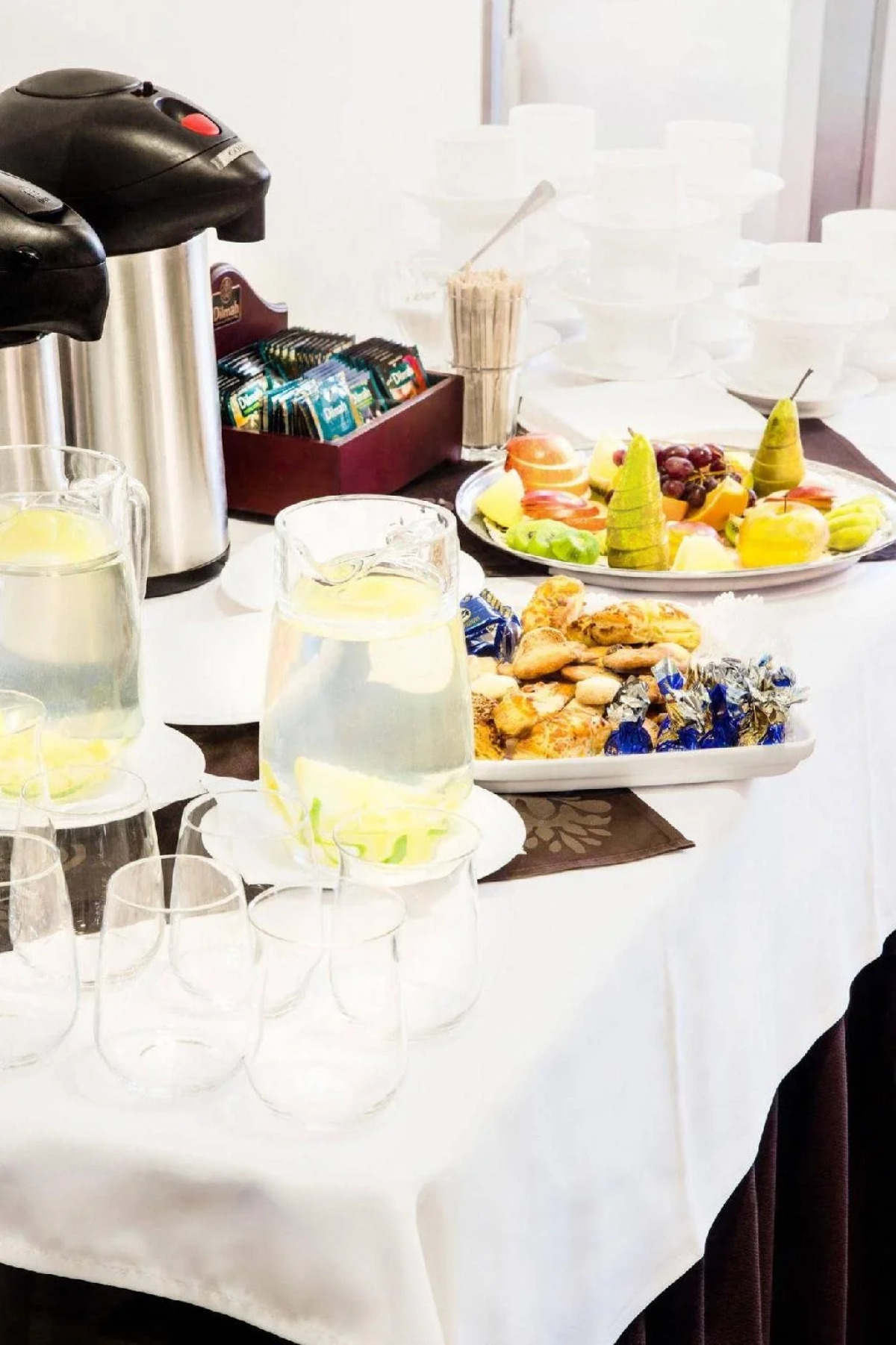 Kreutzwald Hotel Таллин