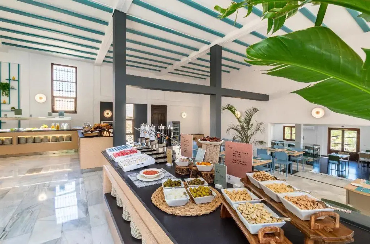 Occidental Pueblo Acantilado