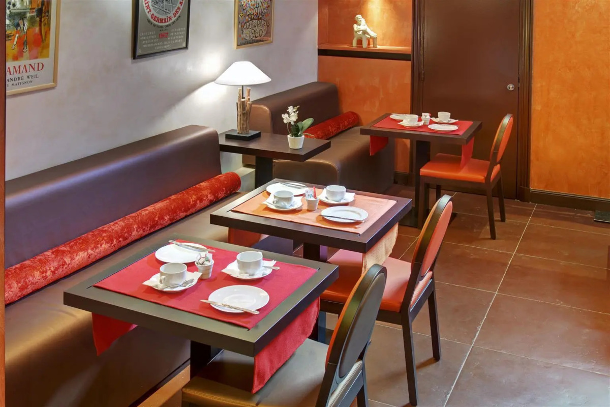 Hôtel de Neuville - Arc de Triomphe