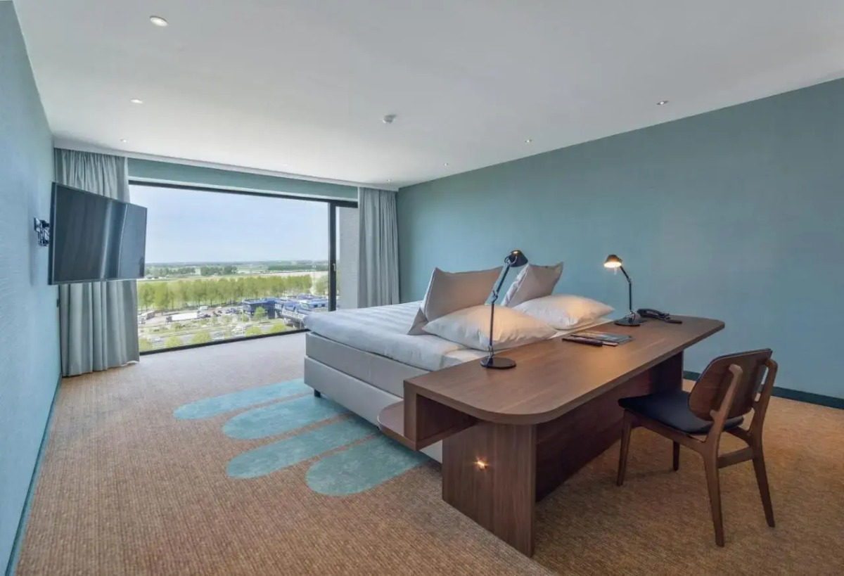 Отель Van der Valk Schiphol A4