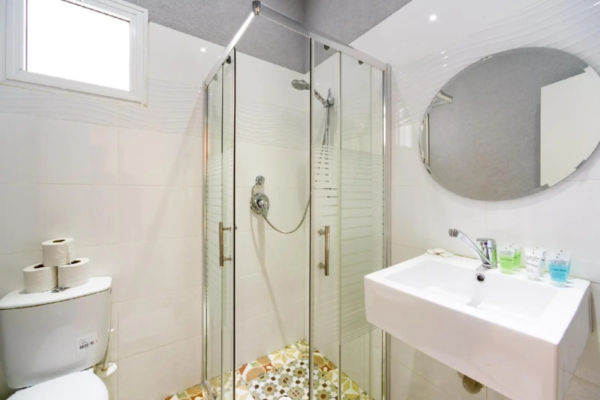 Crown Sea Apart hotel