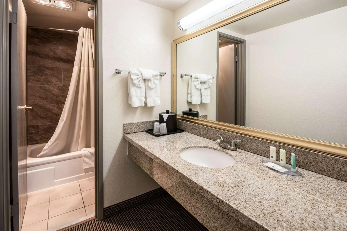 Quality Inn & Suites