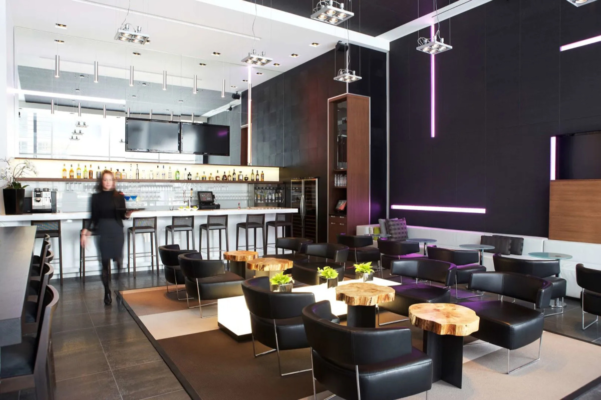 Le Germain Hotel Maple Leaf Square