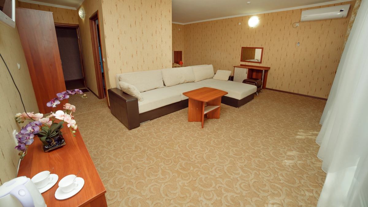 Отель Торнадо БО