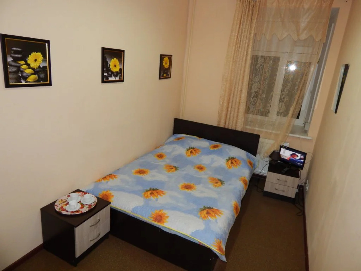 Advance-Trio Na Mokhovoy