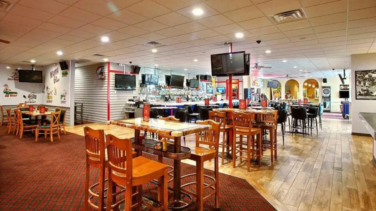 Anova Airport Hotel — Convenient & Friendly