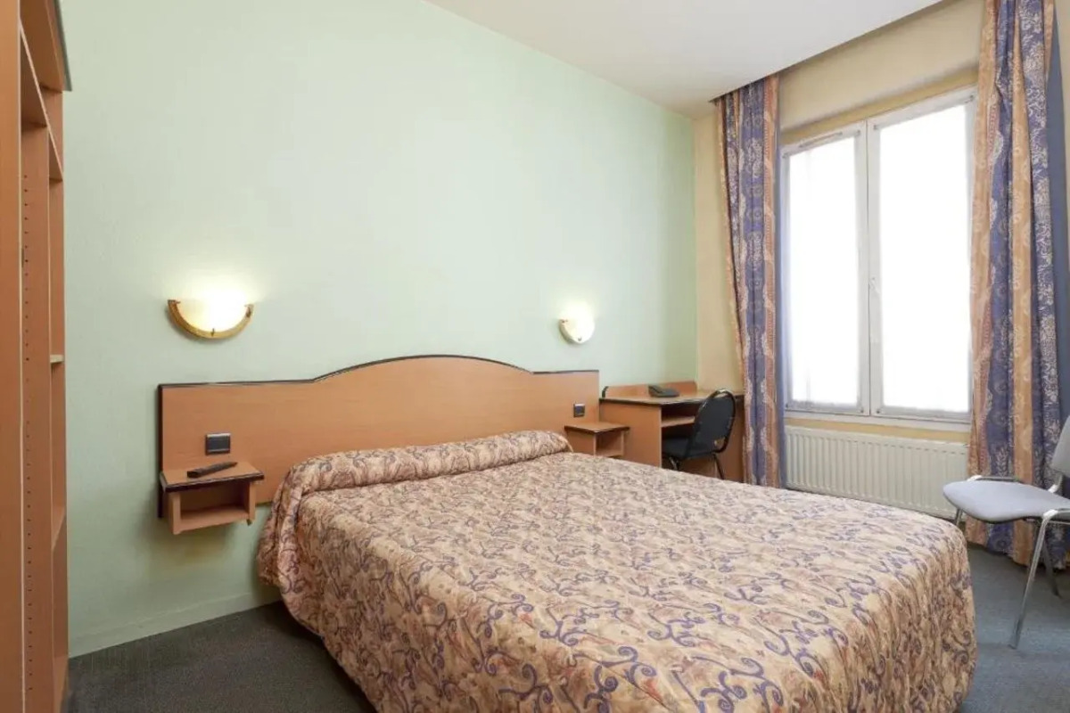 Отель Ferney République