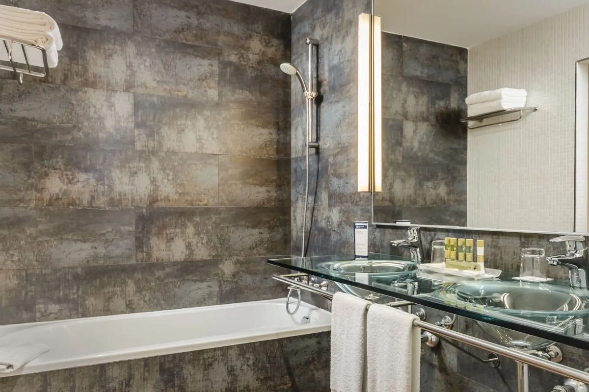 Eurostars Asta Regia