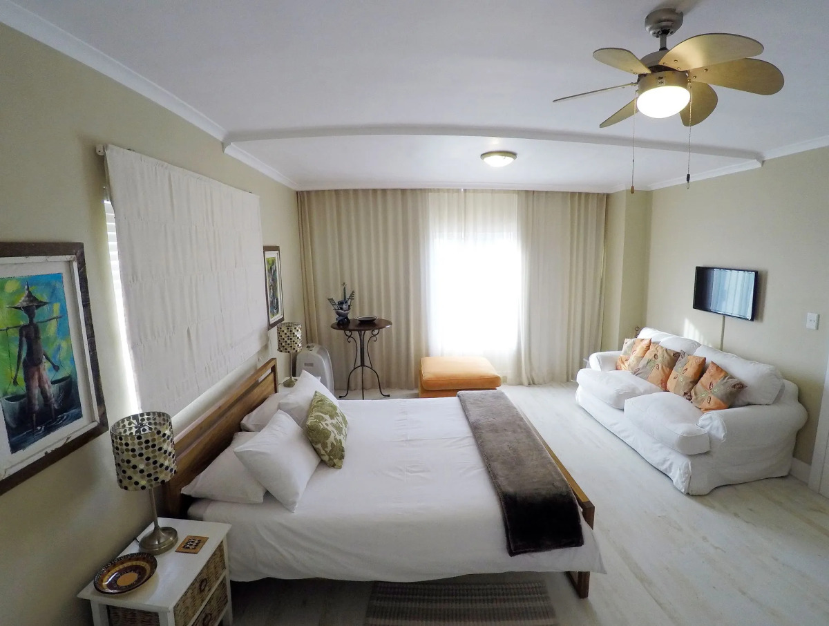 Dolphin Inn Guest House