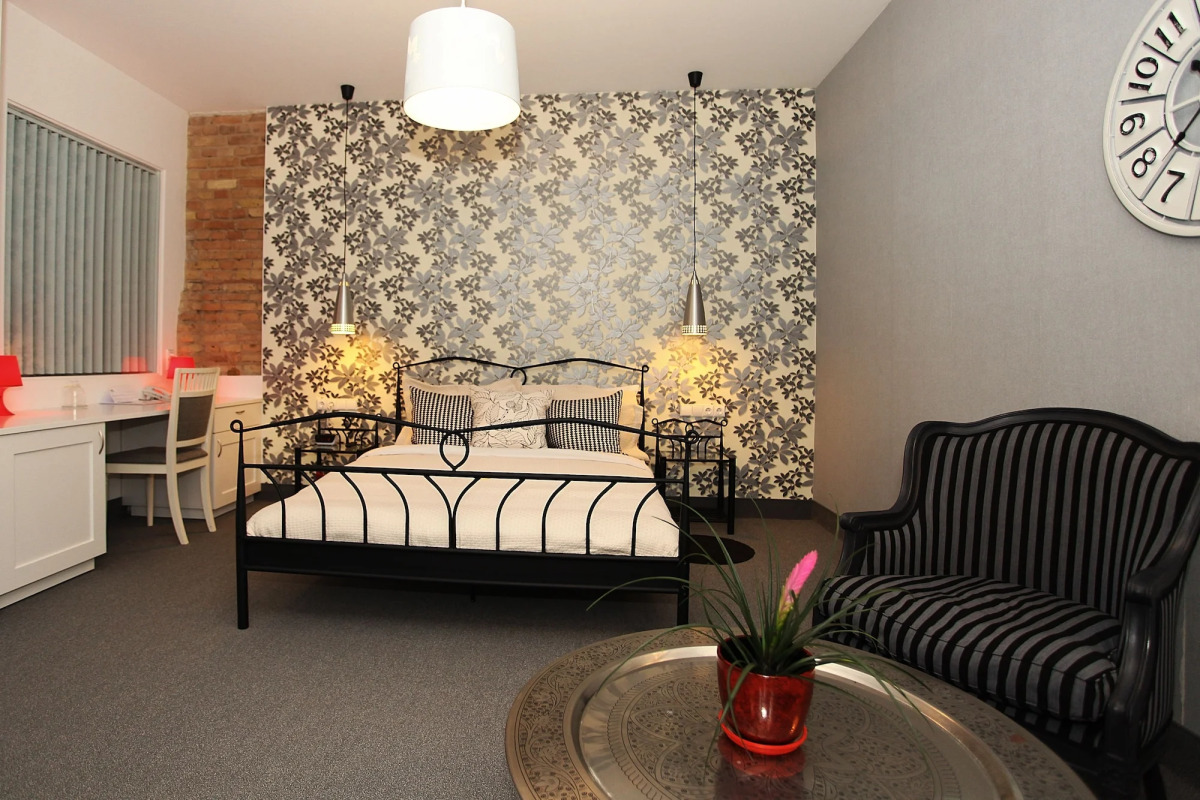 Арт-отель Moon Garden