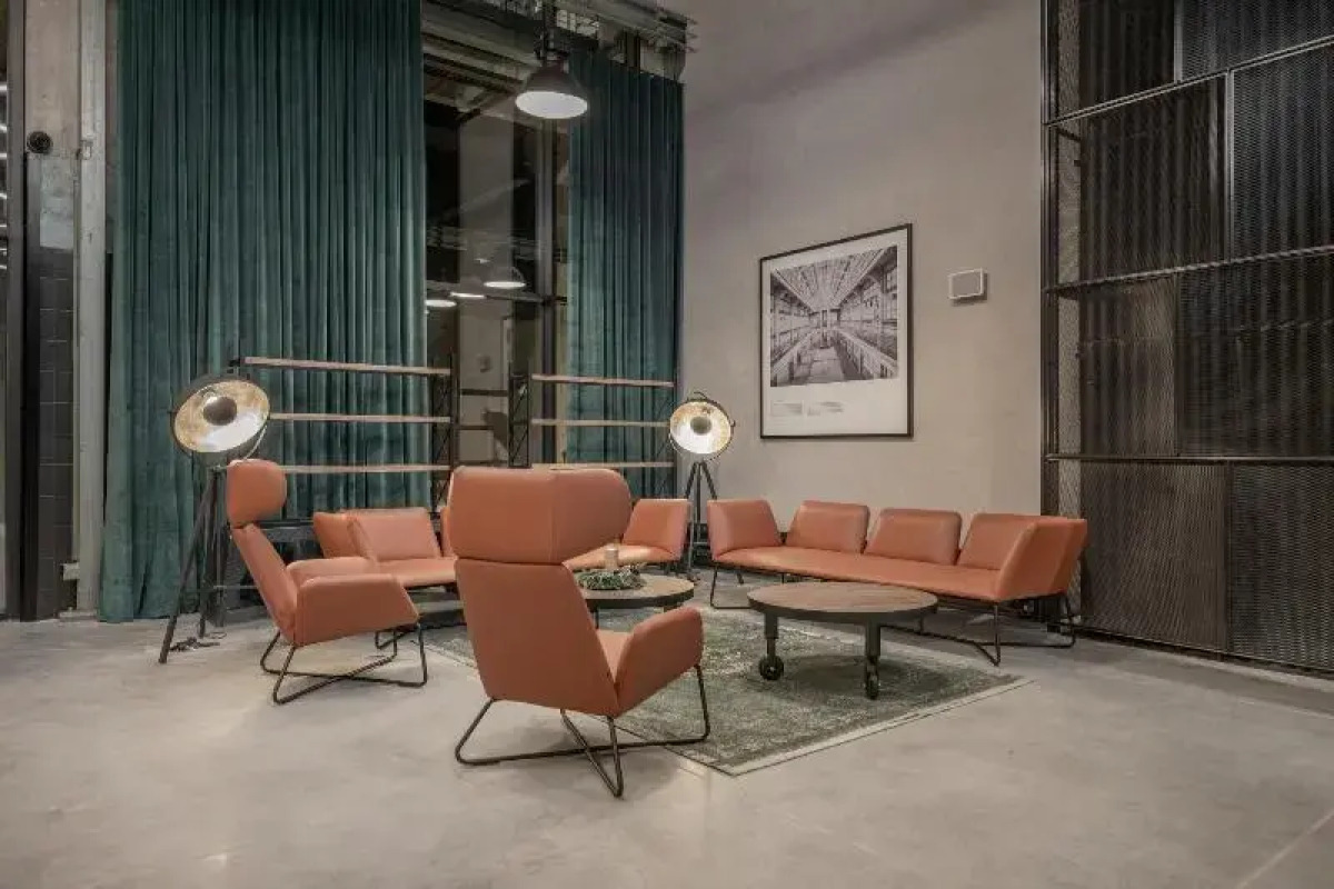 MONTOWNIA Lofts & Experience