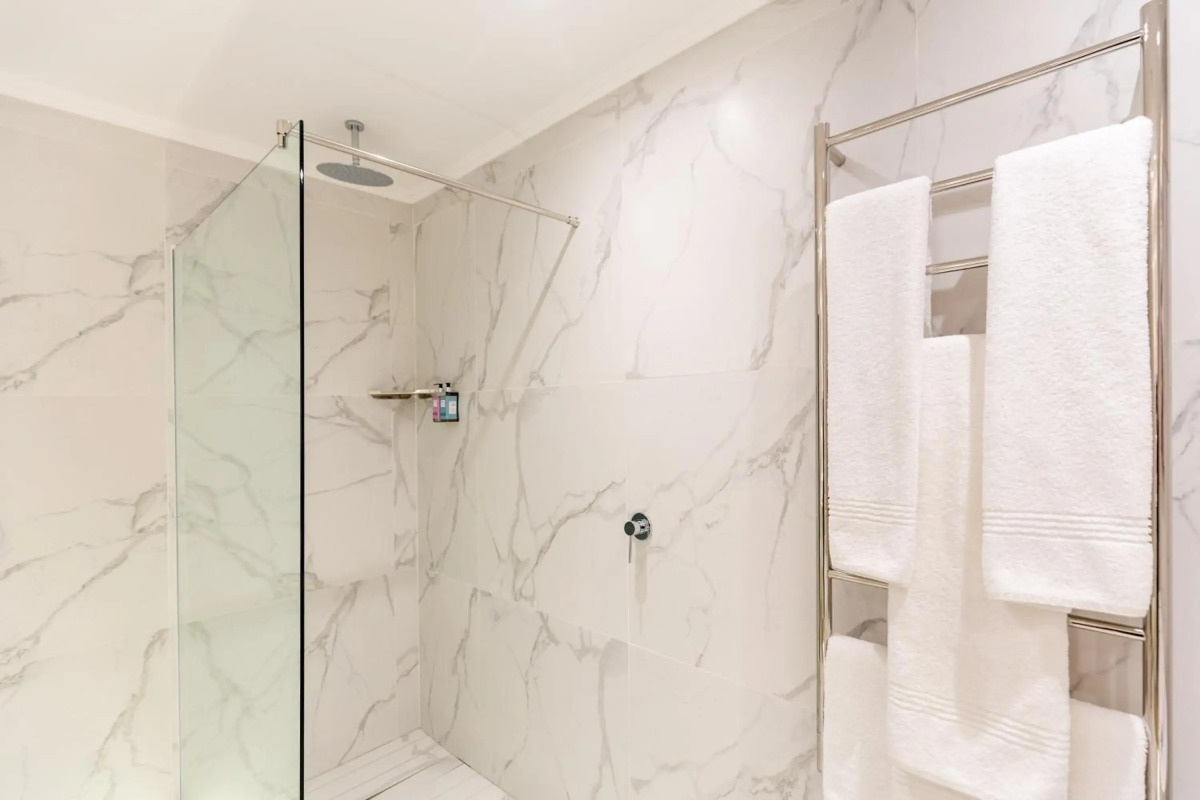 Cape Town Lodge Hotel