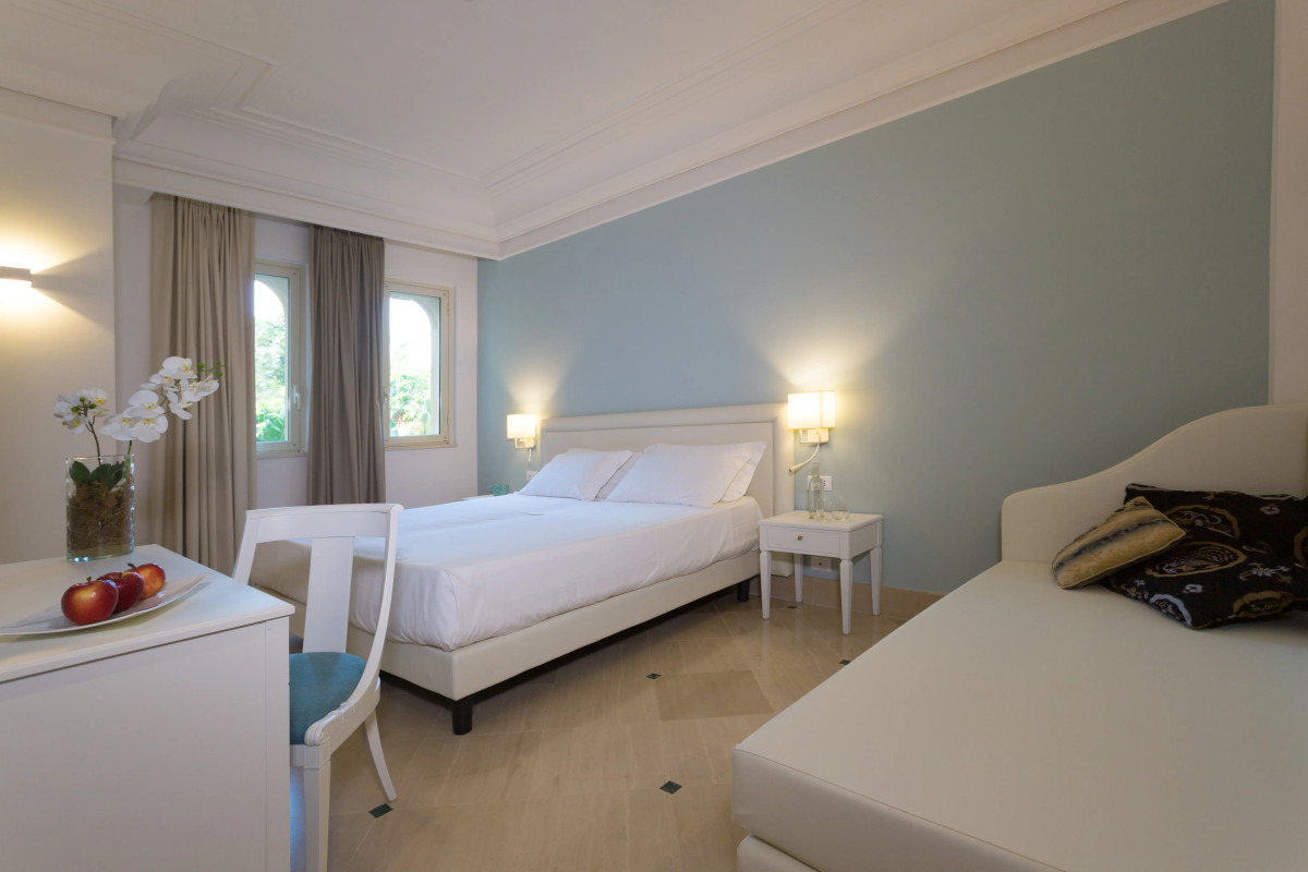 Hellenia Yachting Hotel