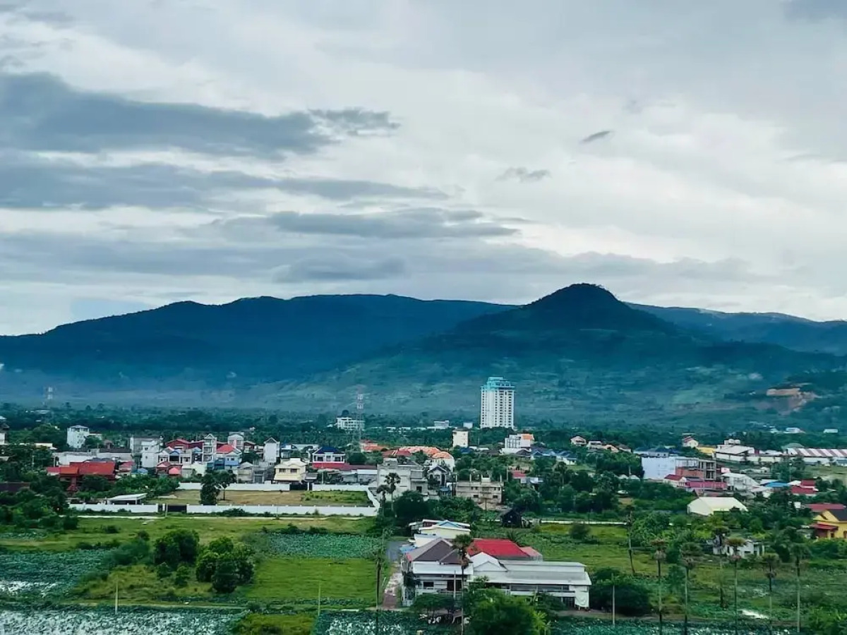 The Square Kampot Hotel