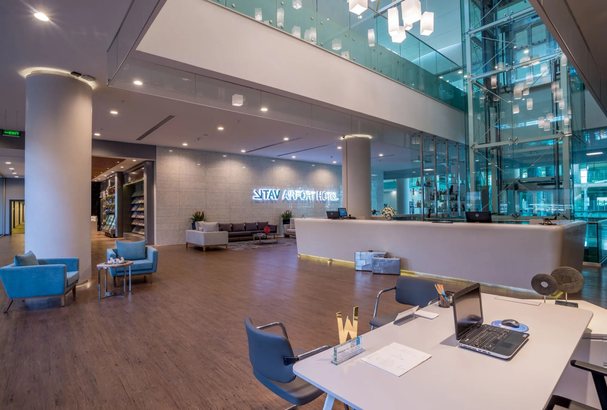 Tav Airport Hotel Izmir