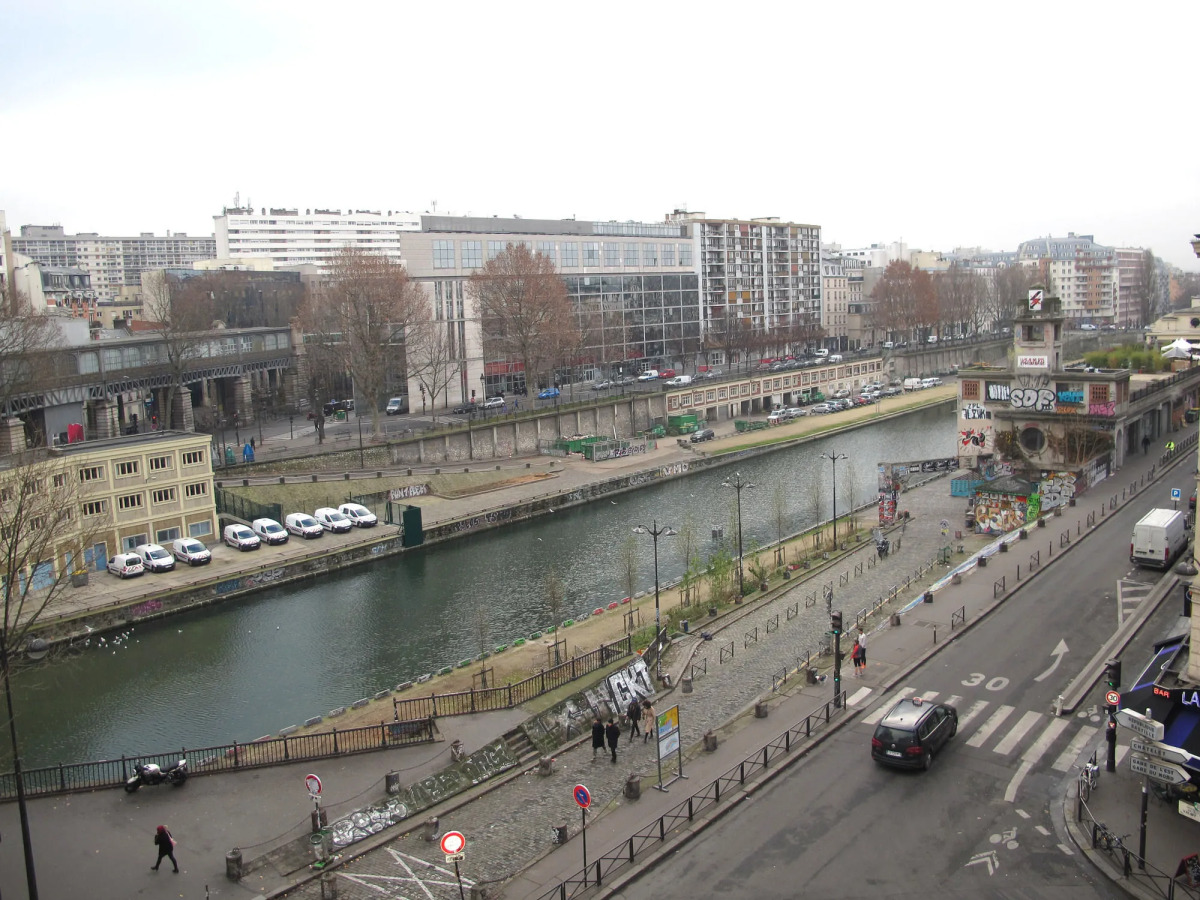 Peace & Love - Hostel