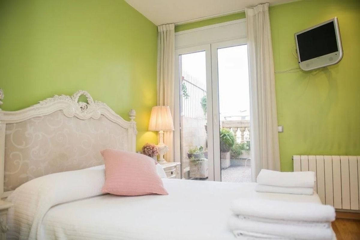 Go Barcelona Guest House