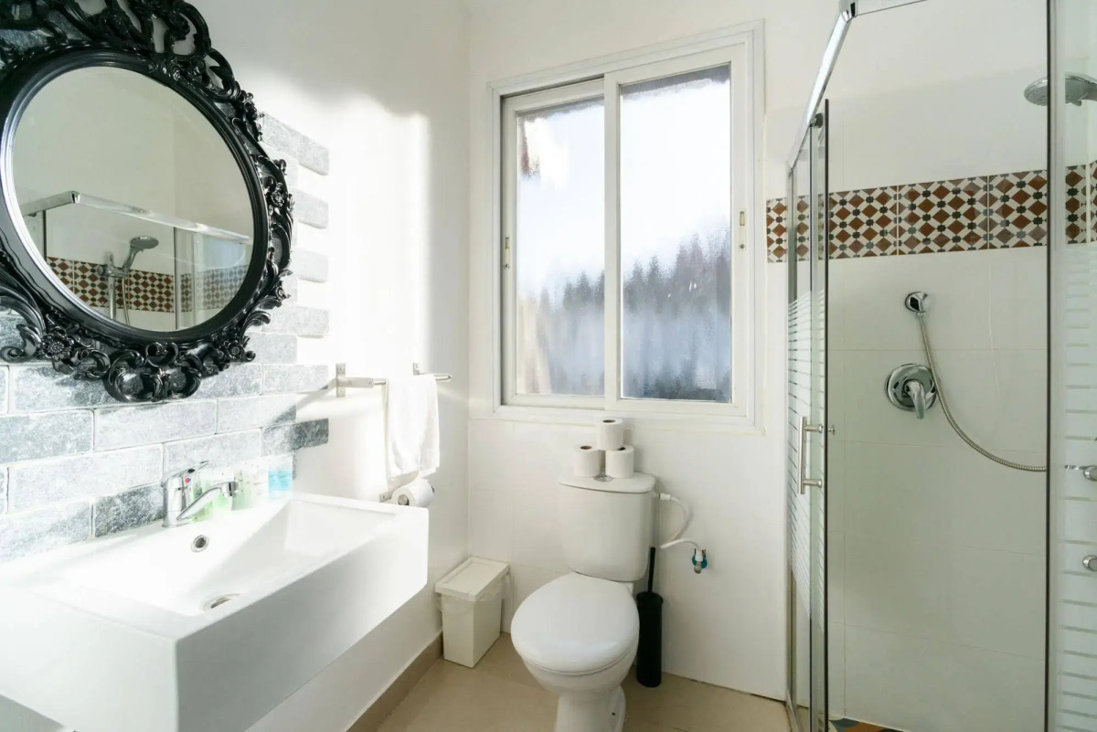 Crown Sea Apartments