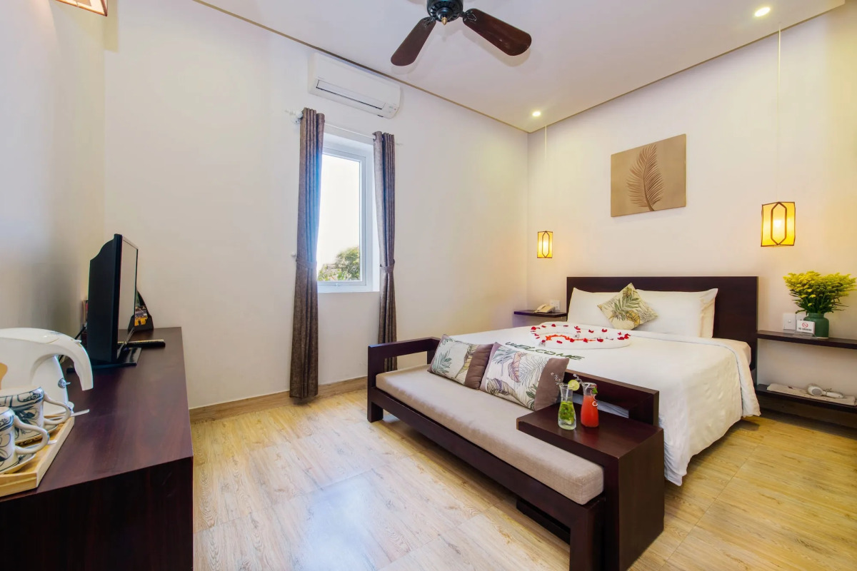 Vaia Hoi An Boutique Hotel