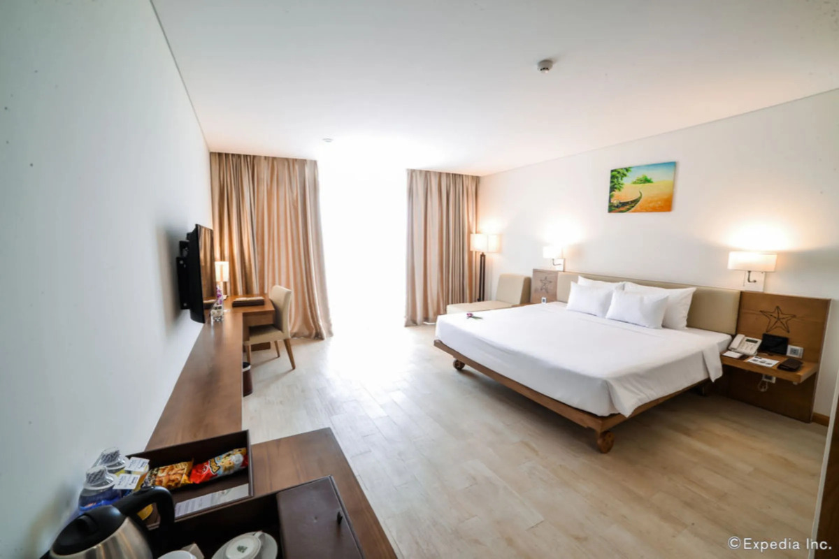 Sandy Beach Non Nuoc Resort