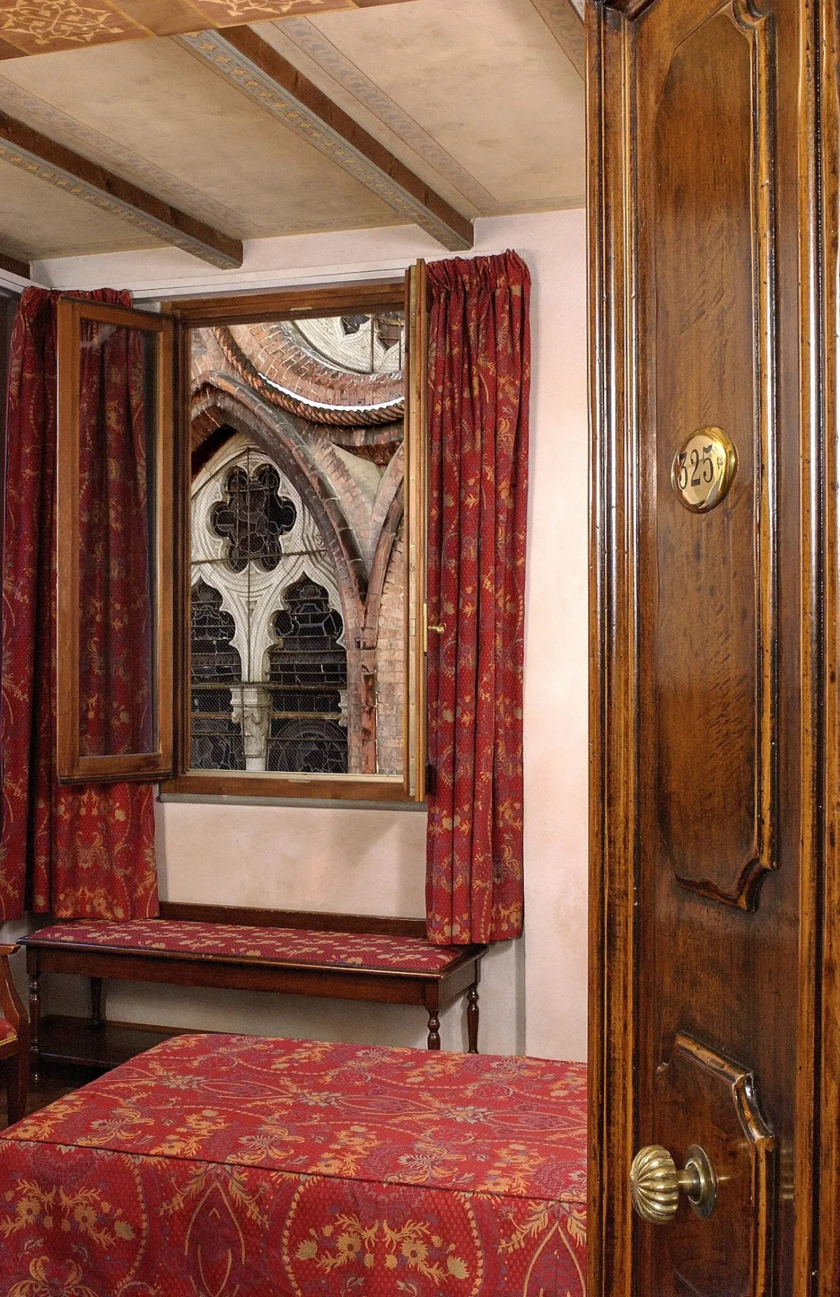 Art Hotel Commercianti