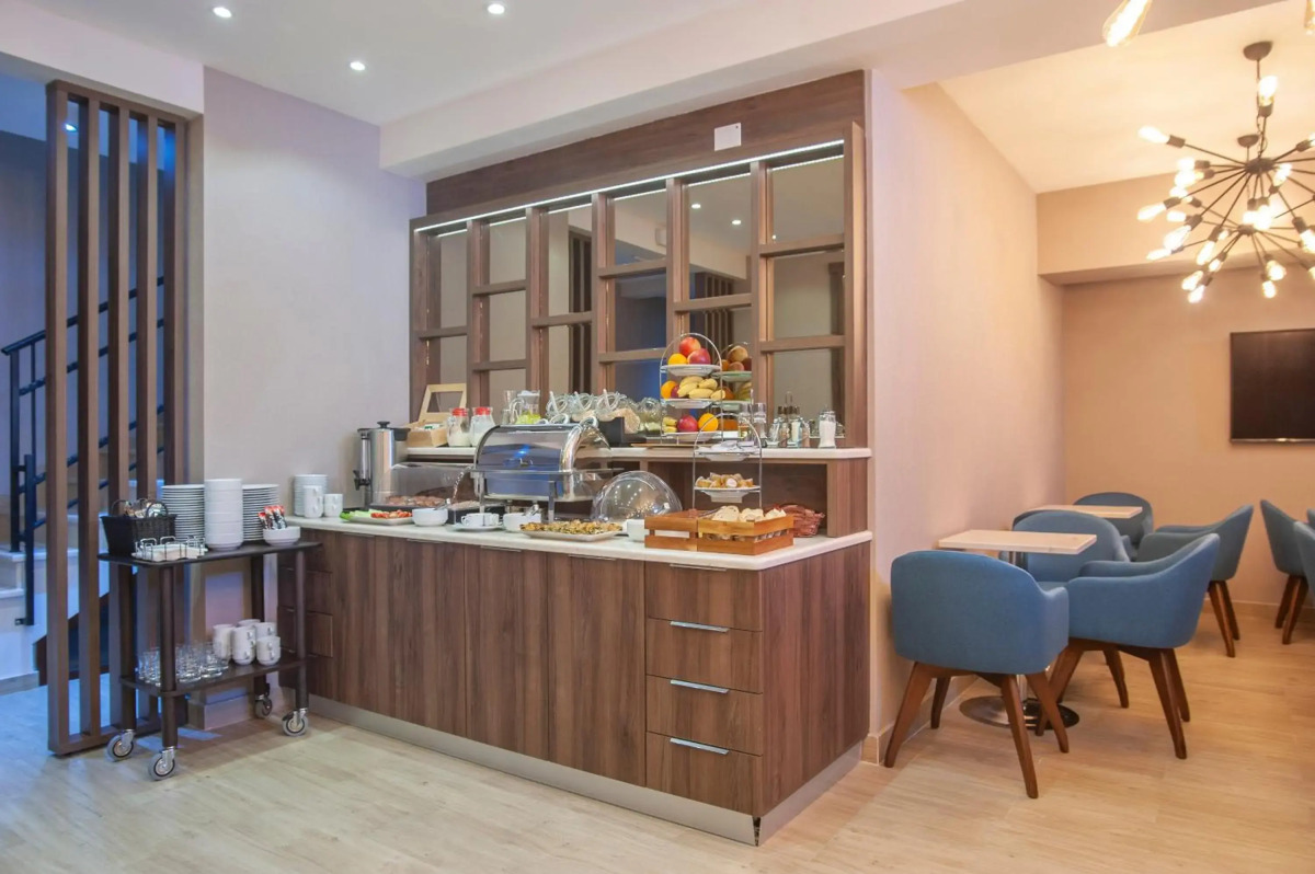 Отель Twelve by Aycon