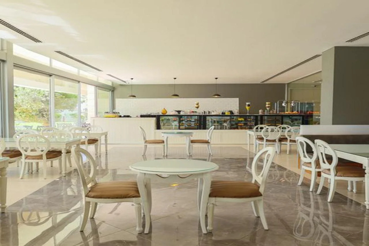 Crystal Centro Resort