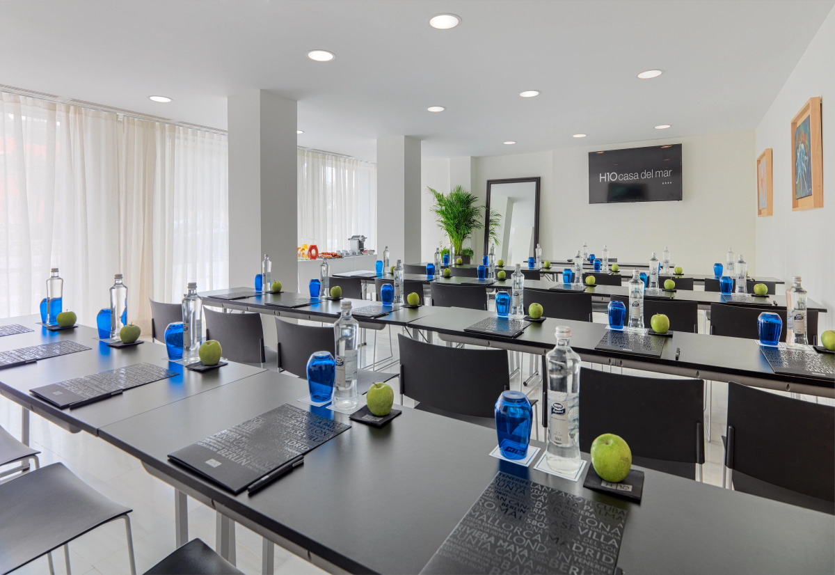Отель H10 Casa del Mar