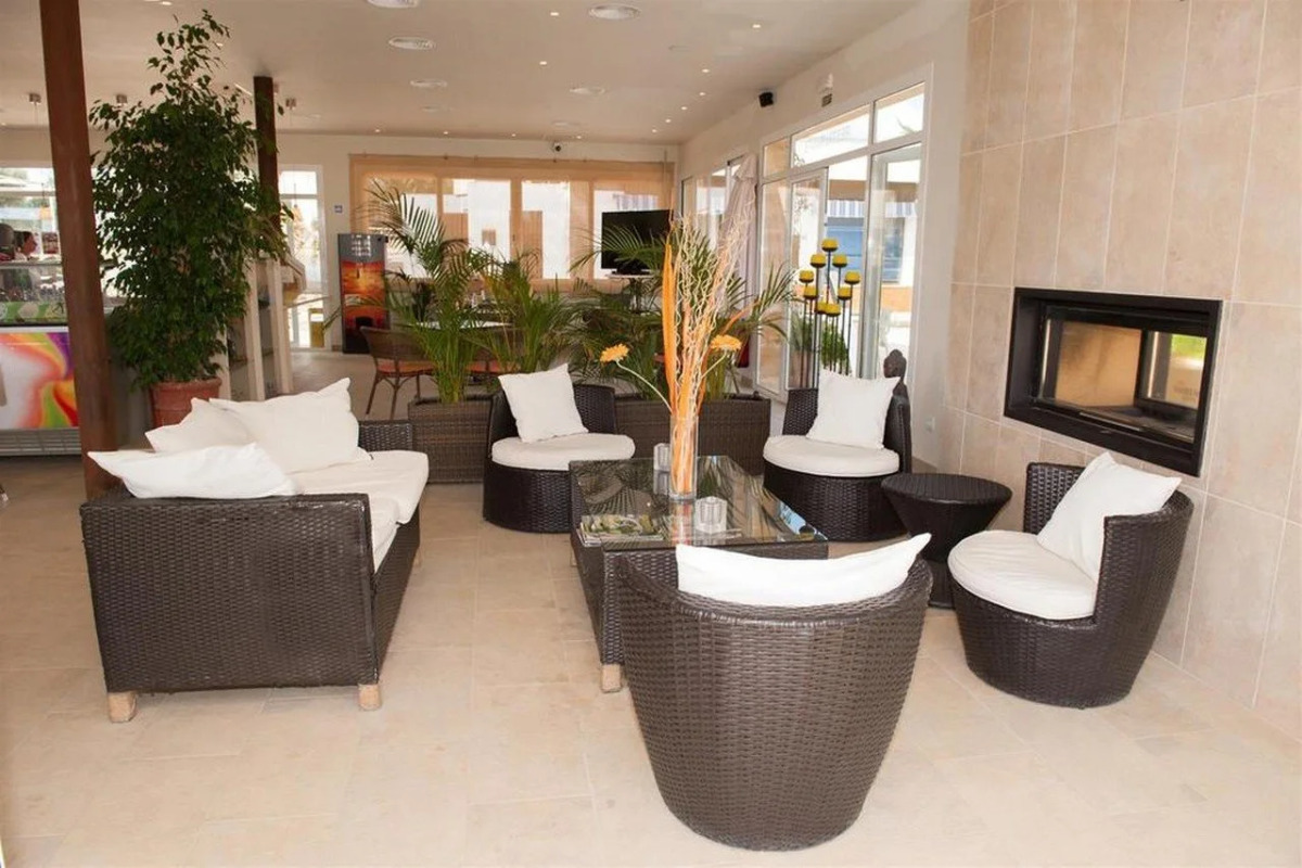 Apartamentos Sol Romántica by DOT Suites