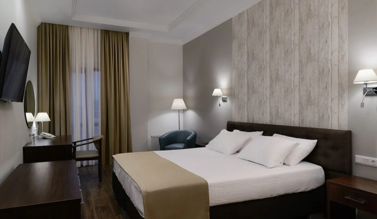 Imeni Chelyskintsev Hotel