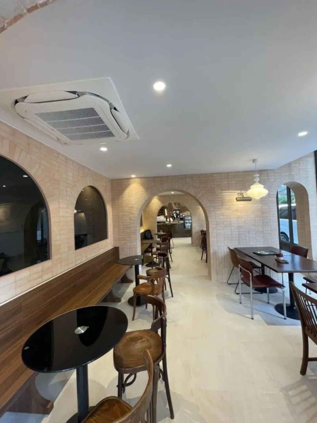 The Quarter Ploenchit by UHG