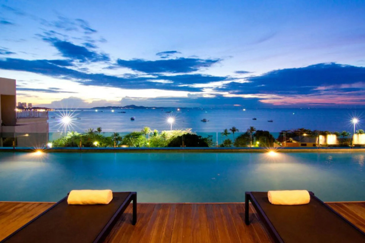 Seven Zea Chic Hotel