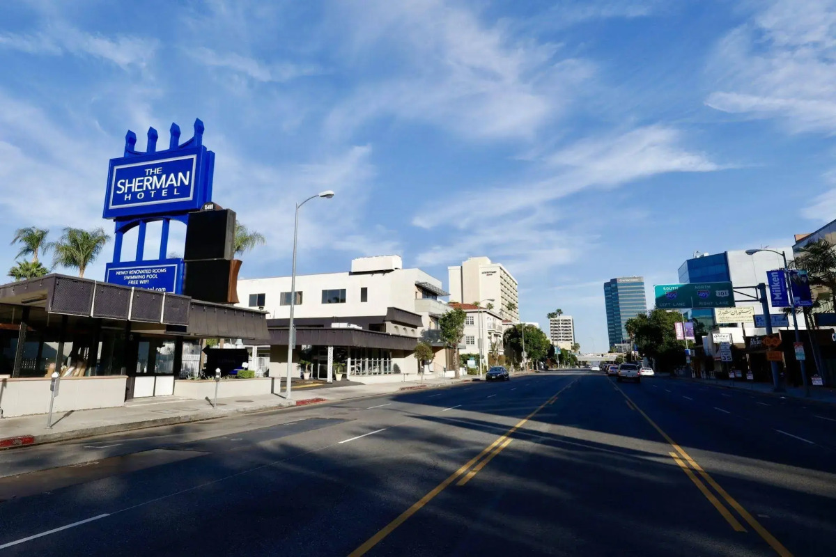 The Sojourn Los Angeles - Sherman Oaks