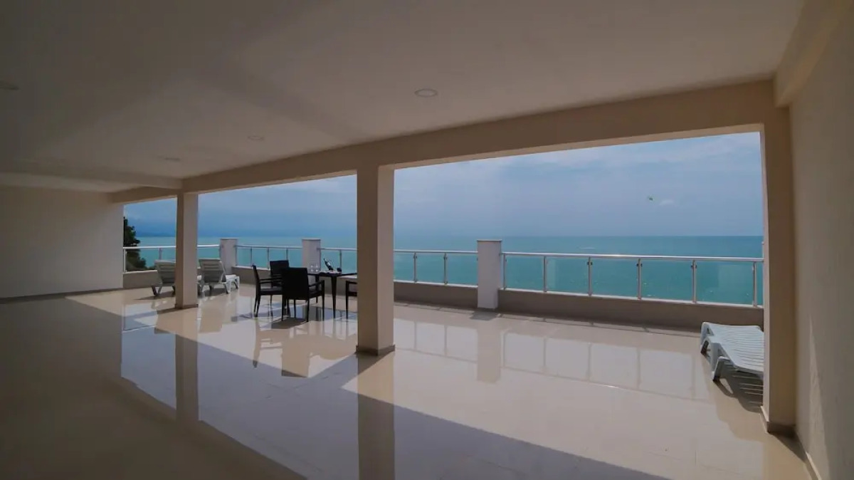 Пляжный клуб «Кобулети»