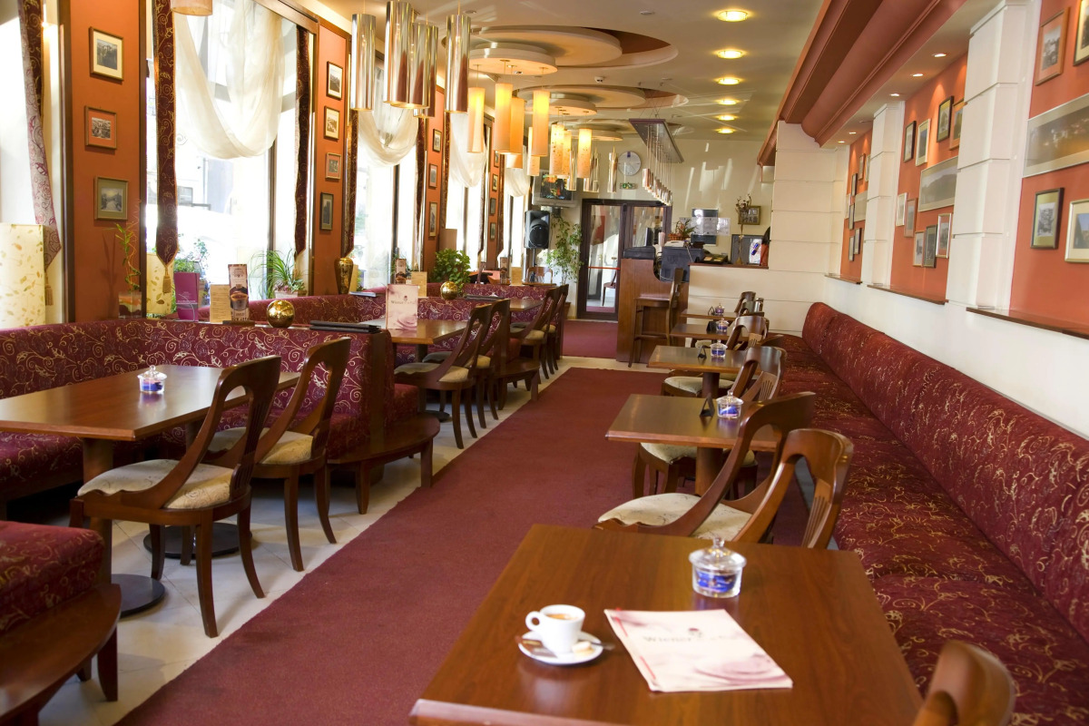 Yantra Grand Hotel -Sharlopov Hotels