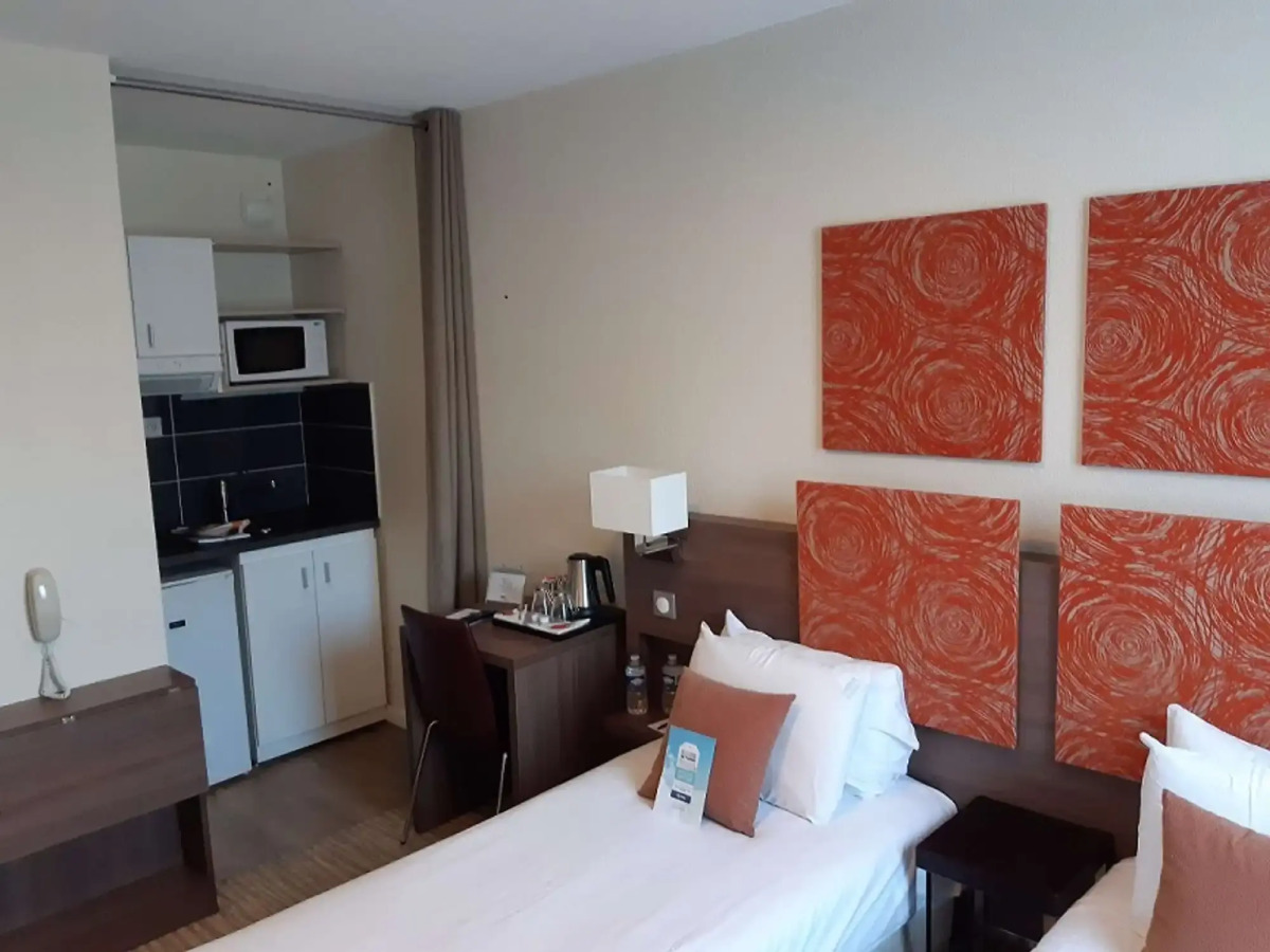 Kyriad Chambery Centre Curial