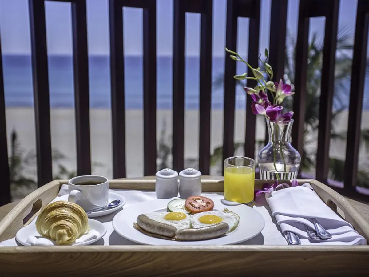 Sandy Beach Non Nuoc Resort