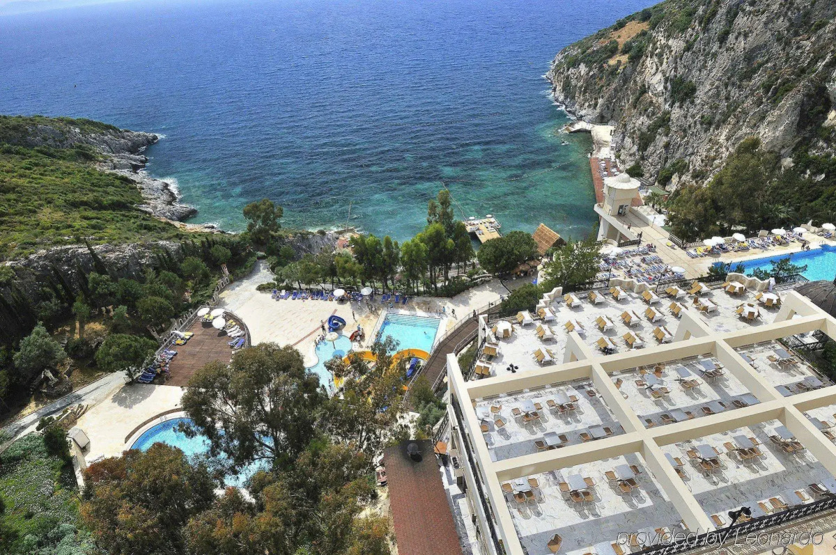 Ladonia Hotels Adakule	