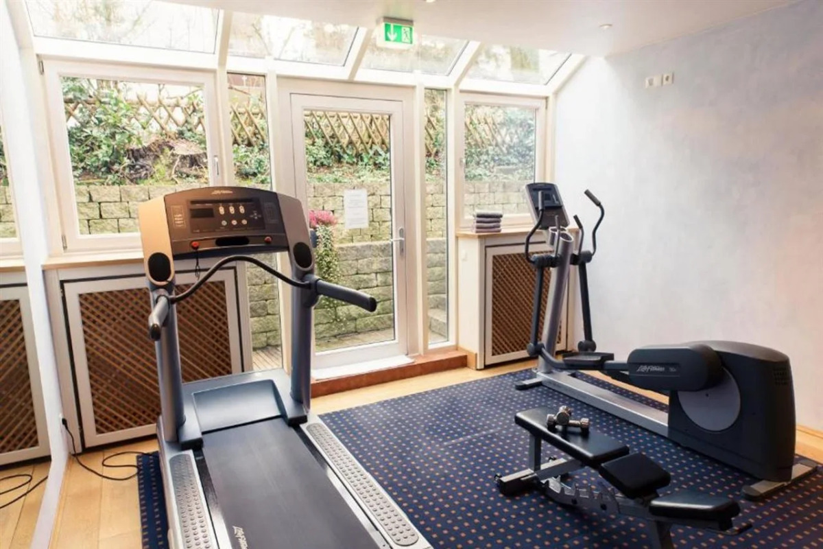 &REPEAT Köln Airport