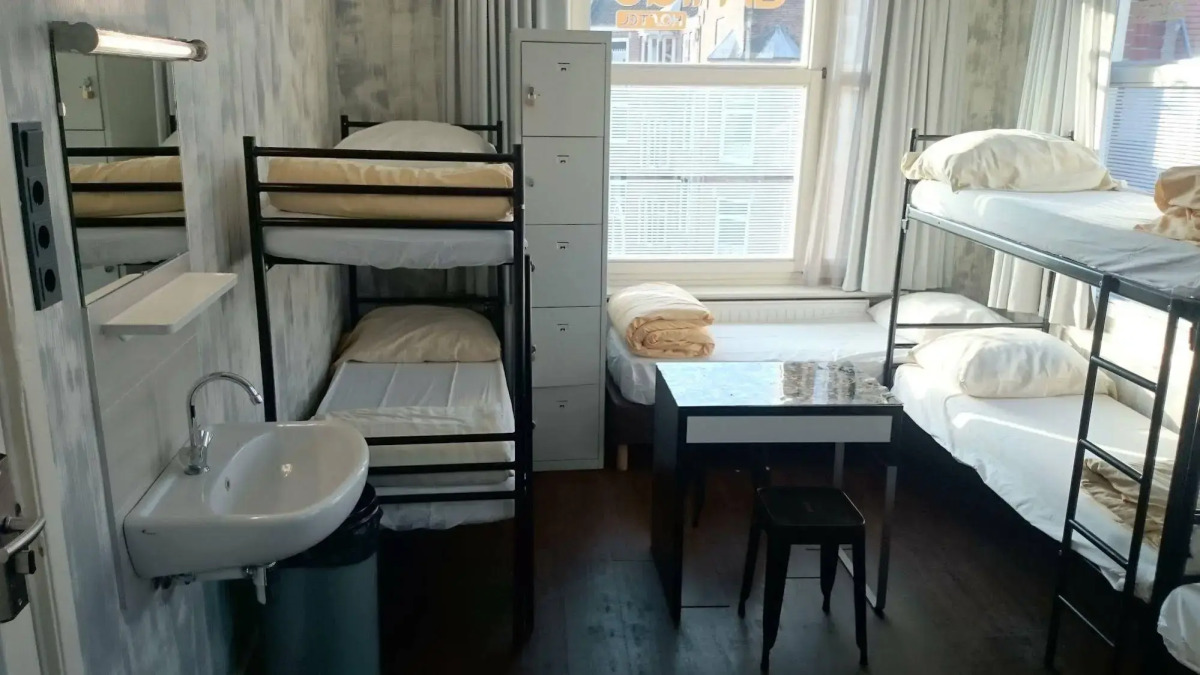 Amigo Hotel - Hostel