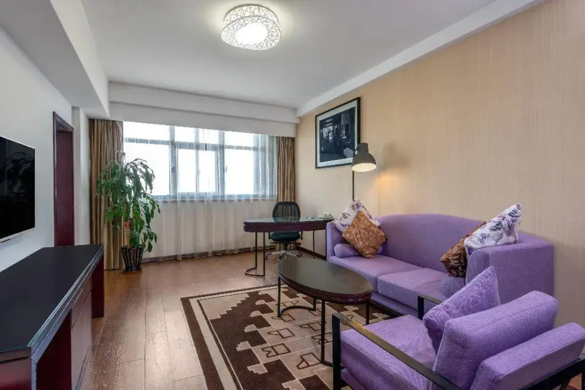 Holiday Inn Shanghai Jing'an by IHG