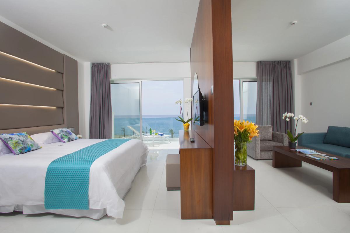 King Evelthon Beach Hotel & Resort