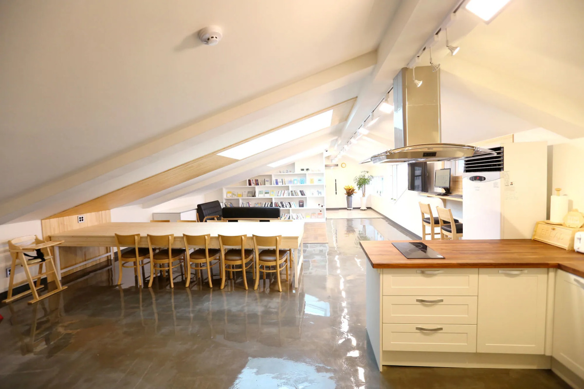 WITH U Hotel & Guesthouse